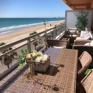https://luxury-oceanfront-triplex-in-cadiz.hotelsincadiz.net